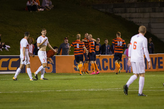 SU celebrates after taking an early lead.